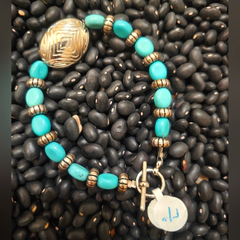 Hand crafted 7" turquoise and silver Women's bracelet